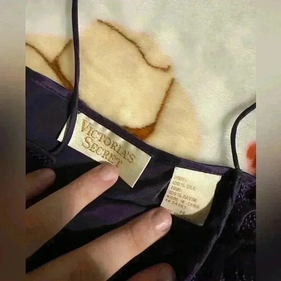 Vintage 100% silk Victoria’s Secret gold label slip dress Medium - Picture 4 of 4